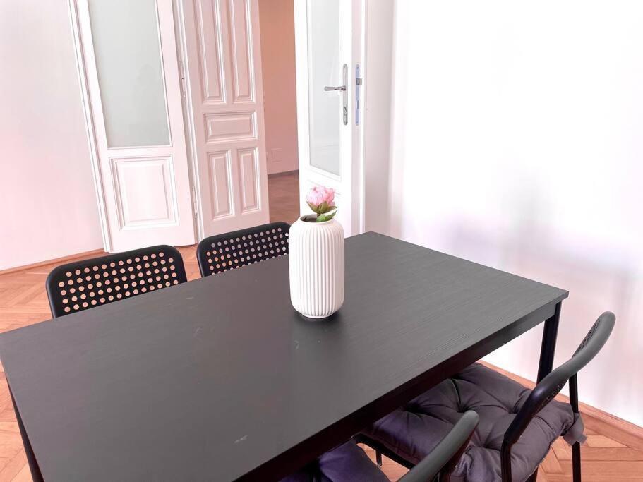 Brand New Spacious & Stylish Aptmt In City-Centre Vienna Exterior photo